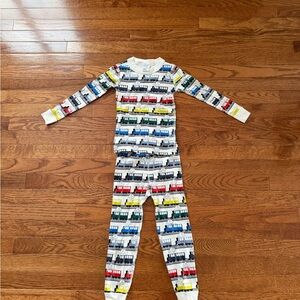 Hanna Andersson Multicolor Train Print pajamas